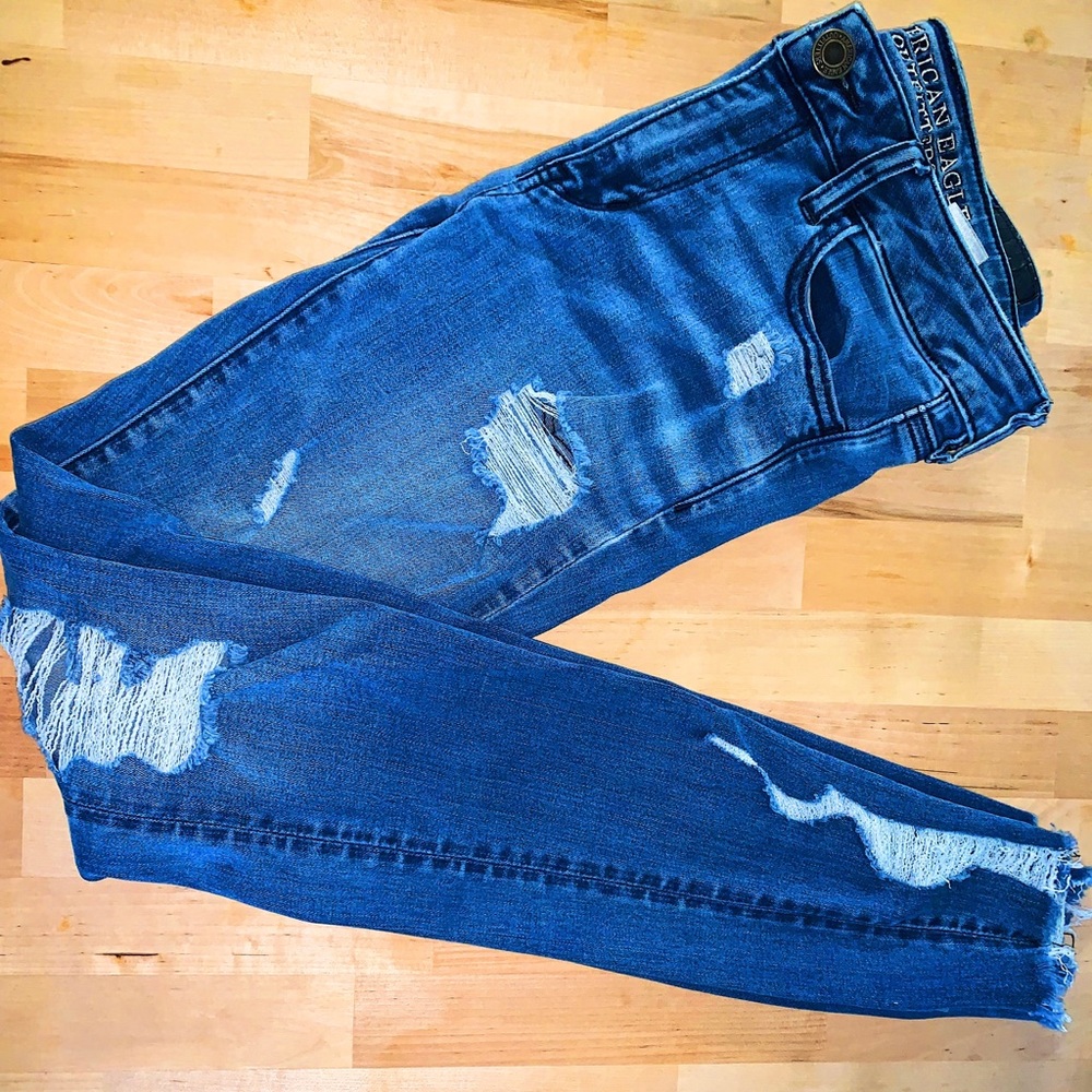 distressed skinny jeans